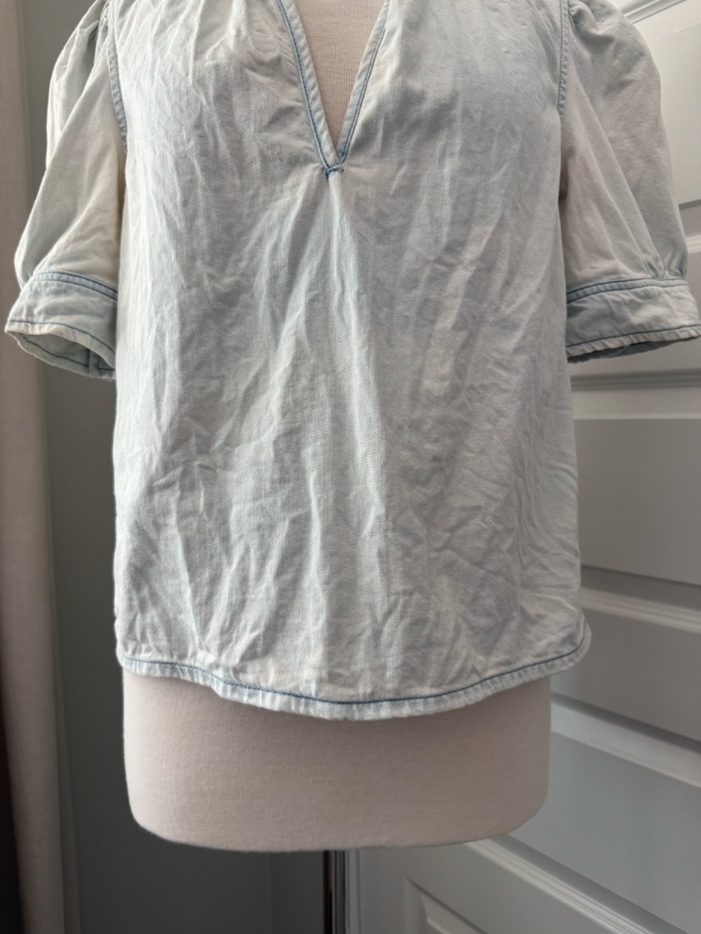 Frame Deep V Ruffle Collar Top : Medium - Picture 5 of 9